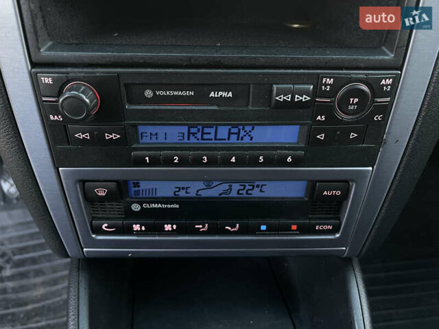 Серый Фольксваген Гольф, объемом двигателя 1.4 л и пробегом 251 тыс. км за 4150 $, фото 74 на Automoto.ua