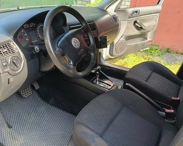 Сірий Фольксваген Гольф, об'ємом двигуна 1.6 л та пробігом 197 тис. км за 4700 $, фото 13 на Automoto.ua