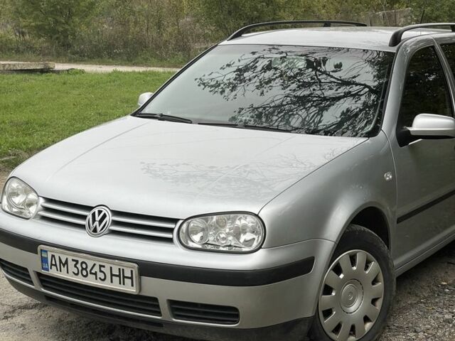 Фольксваген Гольф 2004 в Новой Ушице на Automoto.ua Серый Фольксваген Гольф, объемом двигателя 1.6 л и пробегом 202 тыс. км за 4500 $, фото 1 на Automoto.ua