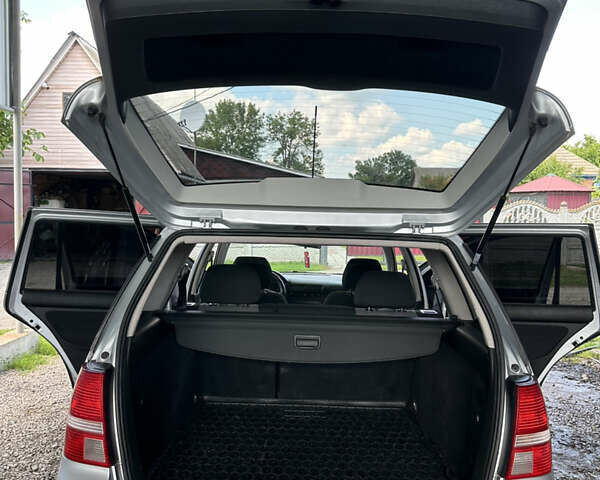 Сірий Фольксваген Гольф, об'ємом двигуна 1.6 л та пробігом 245 тис. км за 4600 $, фото 5 на Automoto.ua