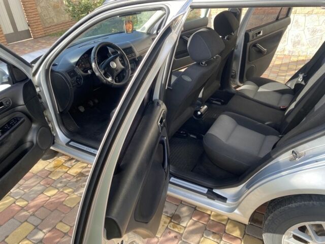 Сірий Фольксваген Гольф, об'ємом двигуна 1.6 л та пробігом 280 тис. км за 3200 $, фото 21 на Automoto.ua