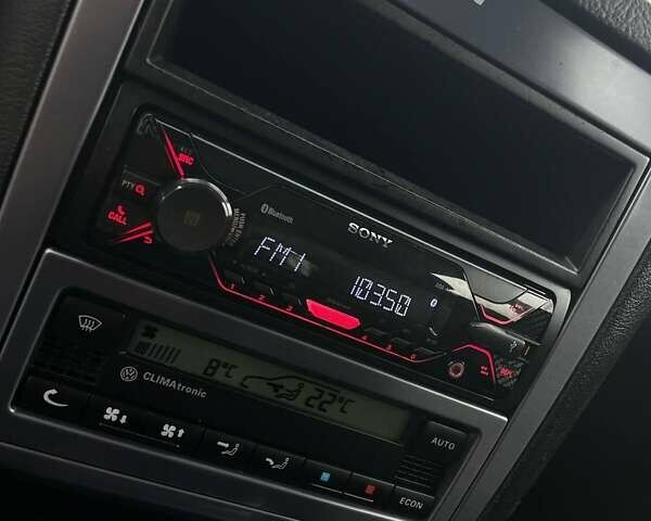 Сірий Фольксваген Гольф, об'ємом двигуна 1.6 л та пробігом 199 тис. км за 5649 $, фото 37 на Automoto.ua