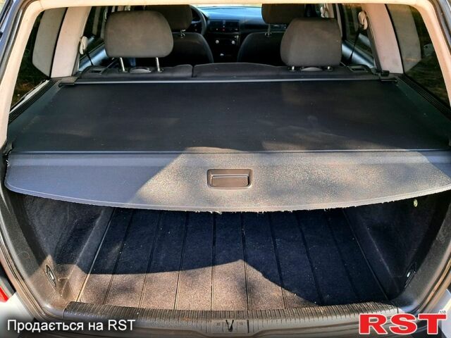 Фольксваген Гольф 2004 в Гайсине на Automoto.ua Серый Фольксваген Гольф, объемом двигателя 1.6 л и пробегом 200 тыс. км за 4500 $, фото 7 на Automoto.ua