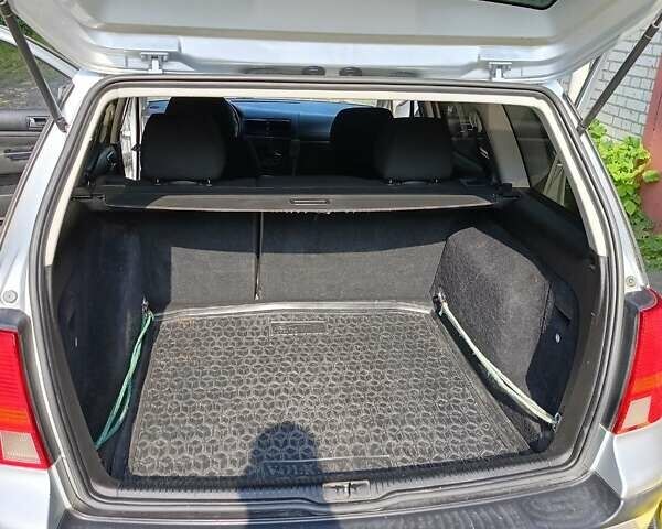 Сірий Фольксваген Гольф, об'ємом двигуна 1.6 л та пробігом 197 тис. км за 4700 $, фото 6 на Automoto.ua