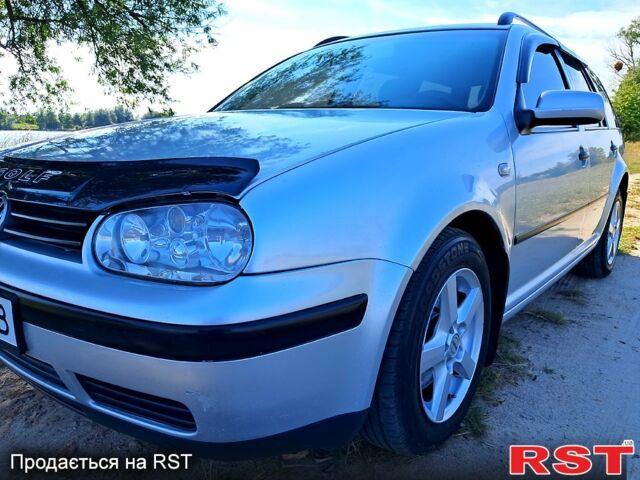 Фольксваген Гольф 2004 в Гайсине на Automoto.ua Серый Фольксваген Гольф, объемом двигателя 1.6 л и пробегом 200 тыс. км за 4500 $, фото 1 на Automoto.ua