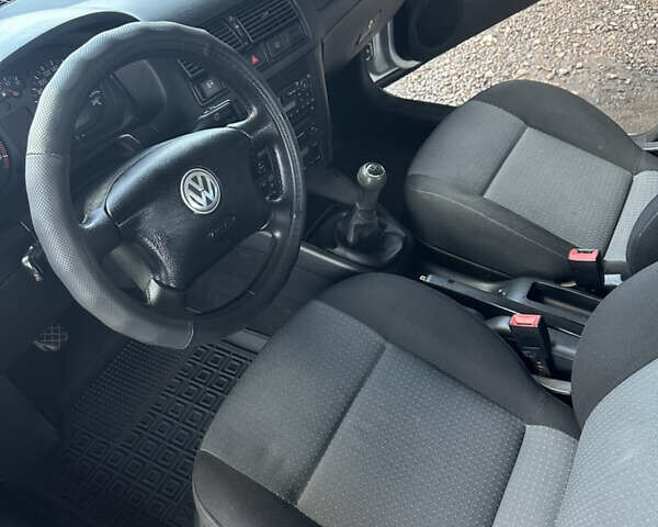 Сірий Фольксваген Гольф, об'ємом двигуна 1.6 л та пробігом 245 тис. км за 4600 $, фото 6 на Automoto.ua