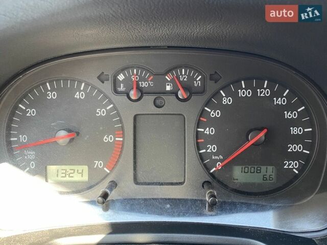 Серый Фольксваген Гольф, объемом двигателя 1.39 л и пробегом 100 тыс. км за 4000 $, фото 2 на Automoto.ua