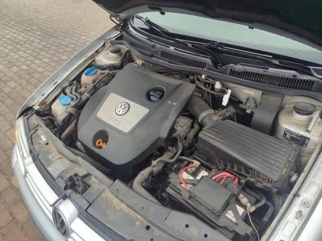 Сірий Фольксваген Гольф, об'ємом двигуна 1.9 л та пробігом 266 тис. км за 4700 $, фото 3 на Automoto.ua