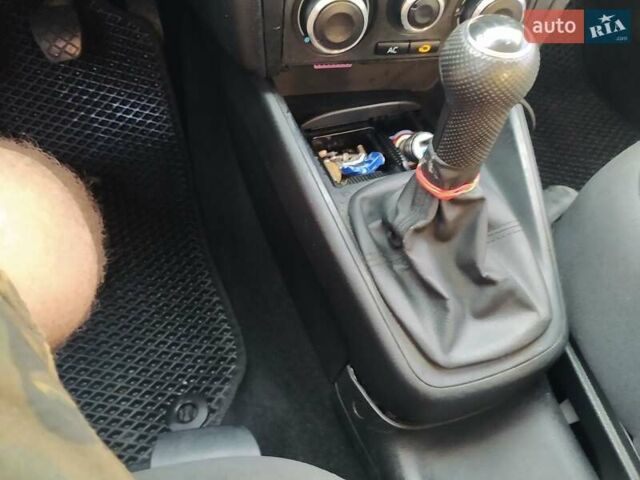 Сірий Фольксваген Гольф, об'ємом двигуна 1.6 л та пробігом 215 тис. км за 4800 $, фото 35 на Automoto.ua