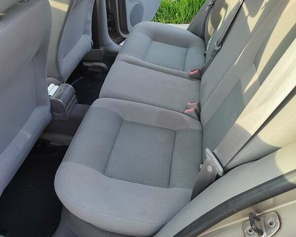 Сірий Фольксваген Гольф, об'ємом двигуна 1.6 л та пробігом 234 тис. км за 5400 $, фото 28 на Automoto.ua