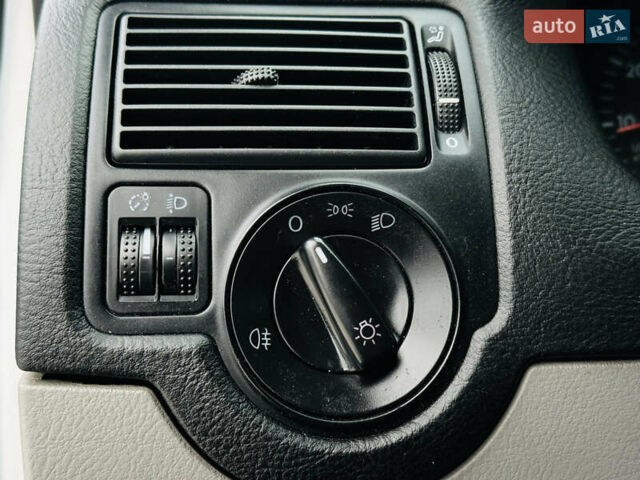 Серый Фольксваген Гольф, объемом двигателя 1.6 л и пробегом 184 тыс. км за 5450 $, фото 30 на Automoto.ua