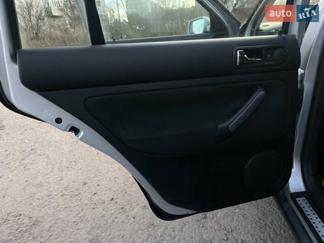 Серый Фольксваген Гольф, объемом двигателя 1.4 л и пробегом 251 тыс. км за 4150 $, фото 51 на Automoto.ua