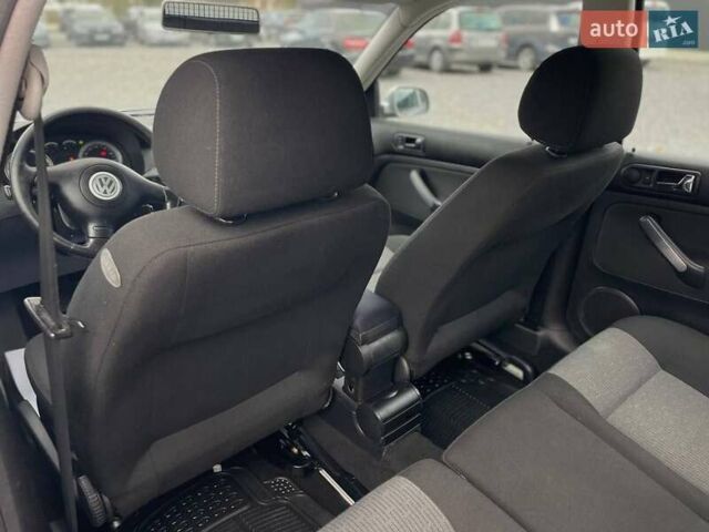 Сірий Фольксваген Гольф, об'ємом двигуна 1.6 л та пробігом 199 тис. км за 5649 $, фото 38 на Automoto.ua