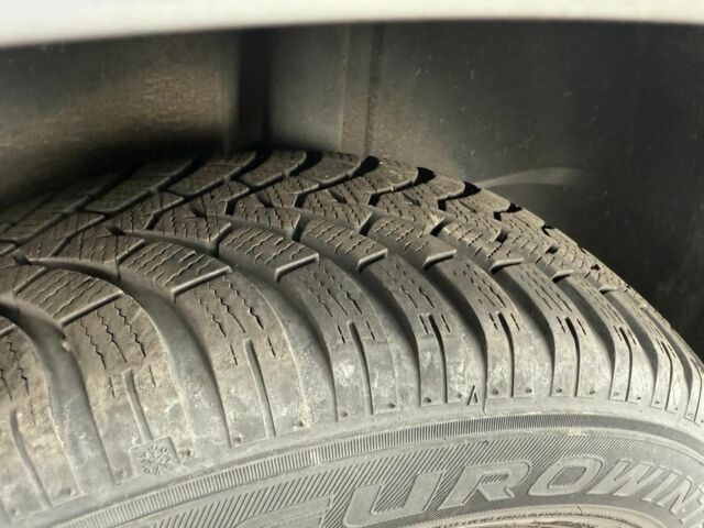 Серый Фольксваген Гольф, объемом двигателя 1.4 л и пробегом 220 тыс. км за 4200 $, фото 5 на Automoto.ua