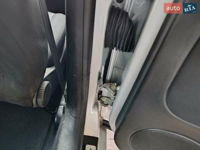 Серый Фольксваген Гольф, объемом двигателя 1.4 л и пробегом 220 тыс. км за 4500 $, фото 87 на Automoto.ua