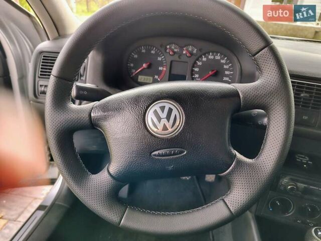 Серый Фольксваген Гольф, объемом двигателя 1.4 л и пробегом 220 тыс. км за 4500 $, фото 82 на Automoto.ua