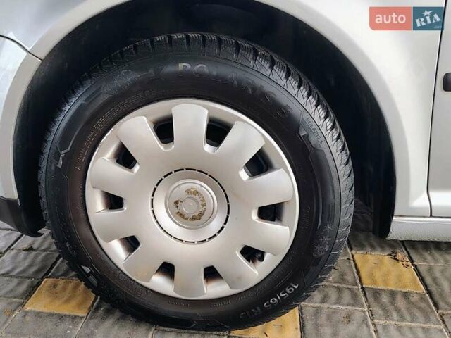 Серый Фольксваген Гольф, объемом двигателя 1.4 л и пробегом 220 тыс. км за 4500 $, фото 23 на Automoto.ua