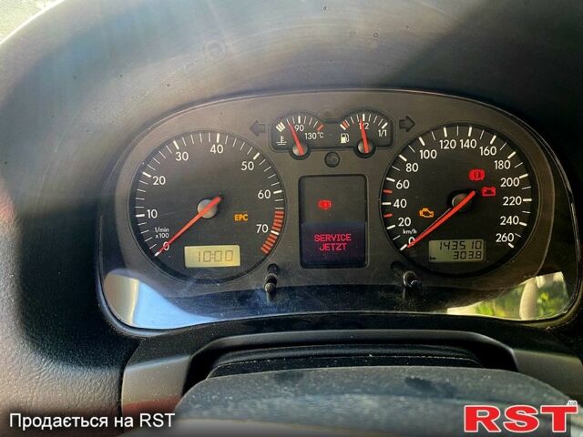 Серый Фольксваген Гольф, объемом двигателя 1.6 л и пробегом 144 тыс. км за 4500 $, фото 2 на Automoto.ua