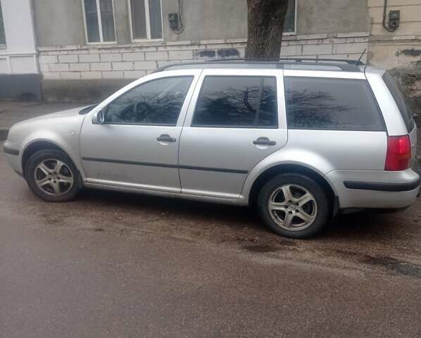 Серый Фольксваген Гольф, объемом двигателя 1.6 л и пробегом 302 тыс. км за 4400 $, фото 9 на Automoto.ua