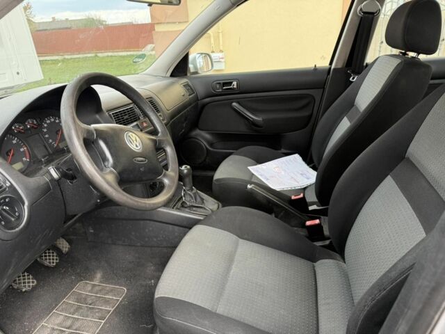 Серый Фольксваген Гольф, объемом двигателя 1.4 л и пробегом 220 тыс. км за 4200 $, фото 7 на Automoto.ua