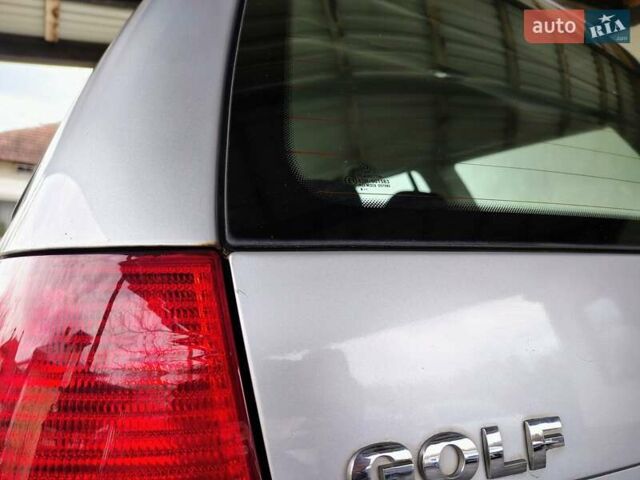 Серый Фольксваген Гольф, объемом двигателя 1.4 л и пробегом 220 тыс. км за 4500 $, фото 42 на Automoto.ua