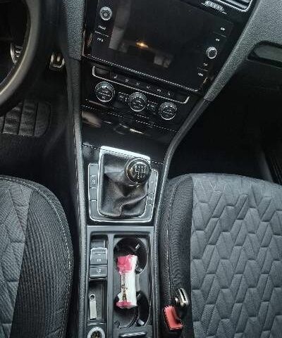 Серый Фольксваген Гольф, объемом двигателя 1.9 л и пробегом 300 тыс. км за 12700 $, фото 5 на Automoto.ua