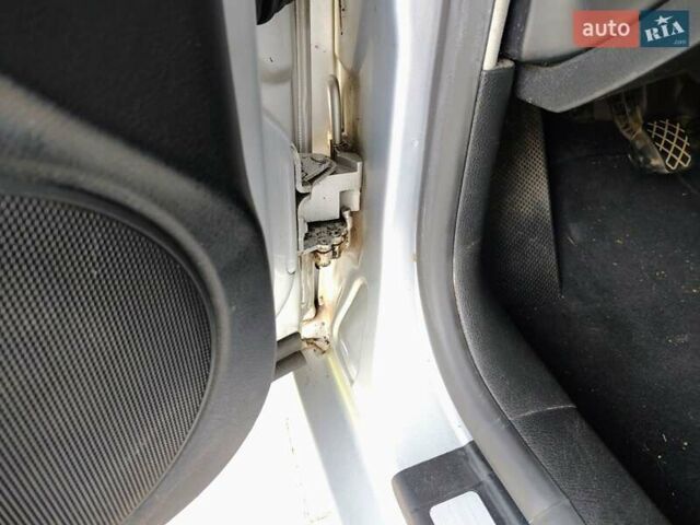 Серый Фольксваген Гольф, объемом двигателя 1.4 л и пробегом 220 тыс. км за 4500 $, фото 75 на Automoto.ua