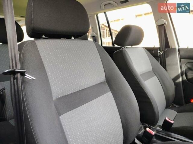 Серый Фольксваген Гольф, объемом двигателя 1.4 л и пробегом 220 тыс. км за 4500 $, фото 92 на Automoto.ua