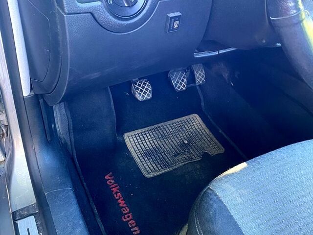 Серый Фольксваген Гольф, объемом двигателя 1.6 л и пробегом 144 тыс. км за 4500 $, фото 1 на Automoto.ua