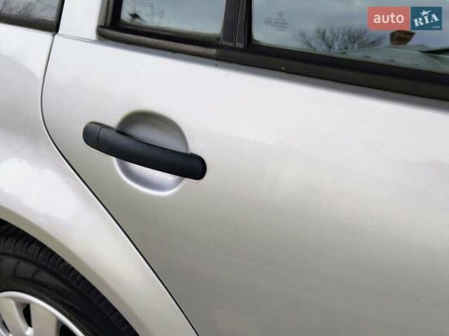 Серый Фольксваген Гольф, объемом двигателя 1.4 л и пробегом 220 тыс. км за 4500 $, фото 35 на Automoto.ua