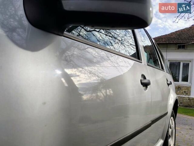 Серый Фольксваген Гольф, объемом двигателя 1.4 л и пробегом 220 тыс. км за 4500 $, фото 18 на Automoto.ua