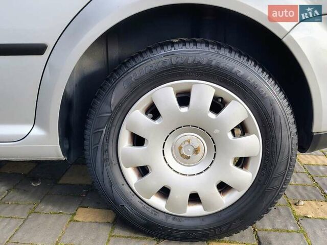 Серый Фольксваген Гольф, объемом двигателя 1.4 л и пробегом 220 тыс. км за 4500 $, фото 27 на Automoto.ua