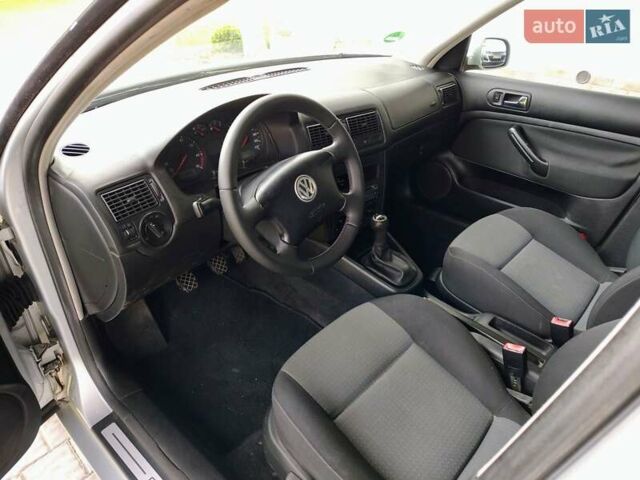 Серый Фольксваген Гольф, объемом двигателя 1.4 л и пробегом 220 тыс. км за 4500 $, фото 73 на Automoto.ua