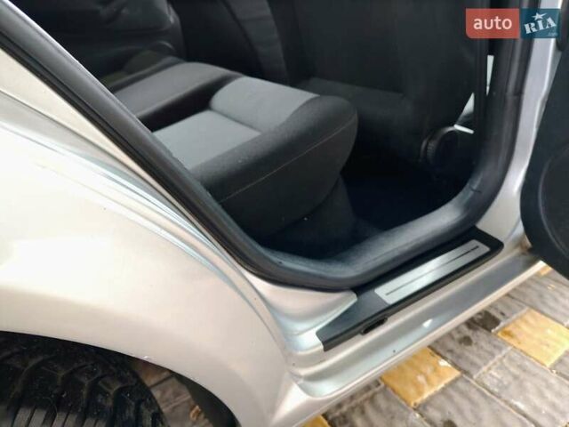 Серый Фольксваген Гольф, объемом двигателя 1.4 л и пробегом 220 тыс. км за 4500 $, фото 88 на Automoto.ua