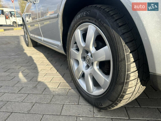 Серый Фольксваген Гольф, объемом двигателя 1.6 л и пробегом 210 тыс. км за 5900 $, фото 9 на Automoto.ua