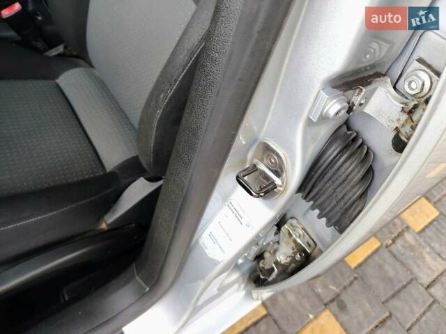 Серый Фольксваген Гольф, объемом двигателя 1.4 л и пробегом 220 тыс. км за 4500 $, фото 76 на Automoto.ua