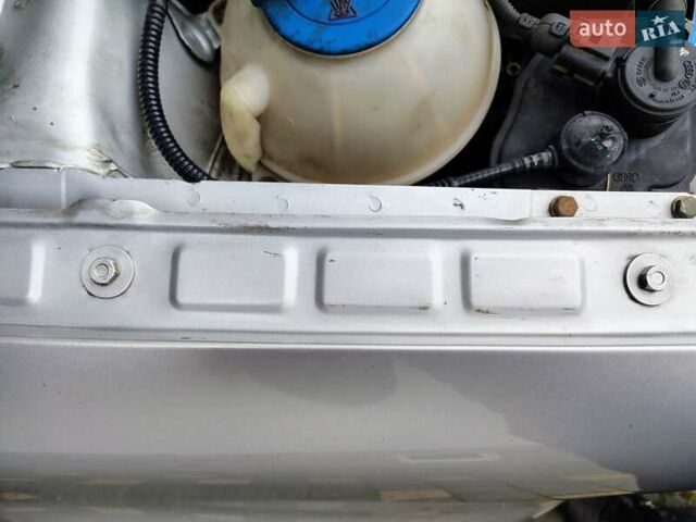 Серый Фольксваген Гольф, объемом двигателя 1.4 л и пробегом 220 тыс. км за 4500 $, фото 96 на Automoto.ua