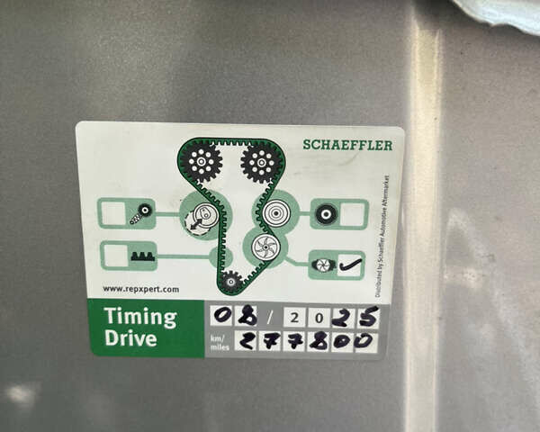 Серый Фольксваген Гольф, объемом двигателя 1.6 л и пробегом 279 тыс. км за 5300 $, фото 19 на Automoto.ua