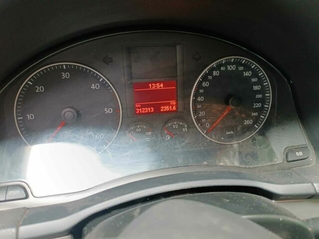 Серый Фольксваген Гольф, объемом двигателя 1.9 л и пробегом 320 тыс. км за 3200 $, фото 2 на Automoto.ua