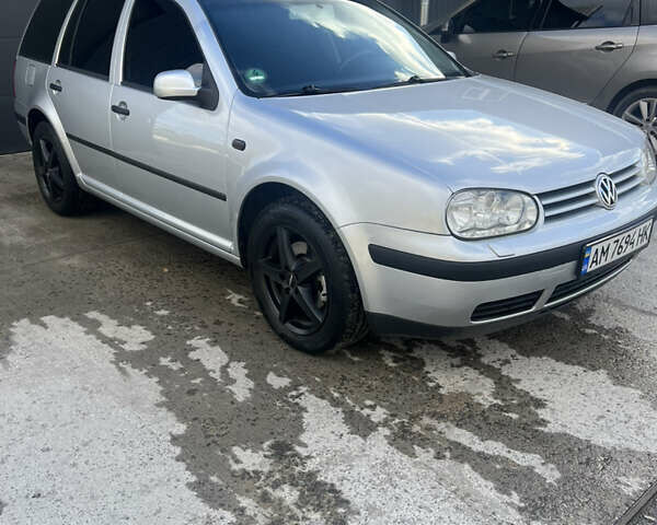 Серый Фольксваген Гольф, объемом двигателя 1.6 л и пробегом 279 тыс. км за 5300 $, фото 2 на Automoto.ua