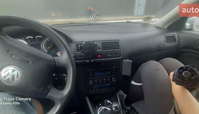 Фольксваген Гольф 2006 в Вышгороде на Automoto.ua Серый Фольксваген Гольф, объемом двигателя 1.39 л и пробегом 237 тыс. км за 5300 $, фото 14 на Automoto.ua