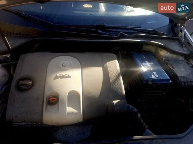 Сірий Фольксваген Гольф, об'ємом двигуна 1.6 л та пробігом 260 тис. км за 5200 $, фото 4 на Automoto.ua