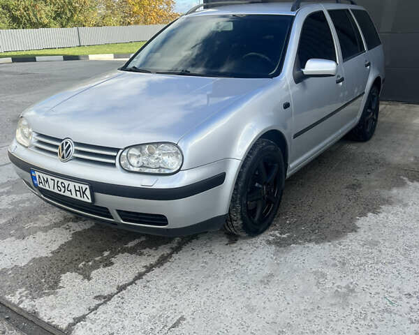 Серый Фольксваген Гольф, объемом двигателя 1.6 л и пробегом 279 тыс. км за 5300 $, фото 1 на Automoto.ua