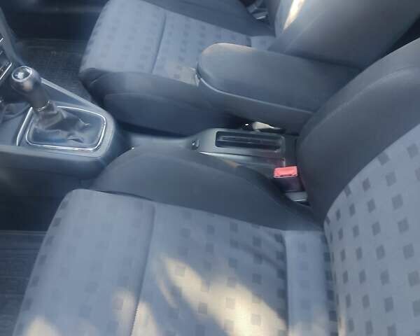 Сірий Фольксваген Гольф, об'ємом двигуна 1.39 л та пробігом 242 тис. км за 4600 $, фото 7 на Automoto.ua