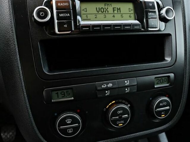 Серый Фольксваген Гольф, объемом двигателя 1.9 л и пробегом 238 тыс. км за 5299 $, фото 12 на Automoto.ua