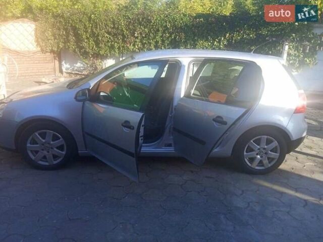 Сірий Фольксваген Гольф, об'ємом двигуна 1.6 л та пробігом 260 тис. км за 5200 $, фото 1 на Automoto.ua