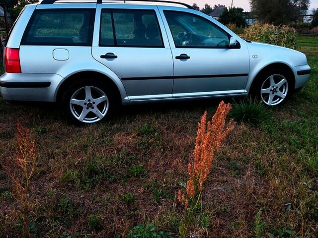 Серый Фольксваген Гольф, объемом двигателя 1.6 л и пробегом 210 тыс. км за 4700 $, фото 6 на Automoto.ua