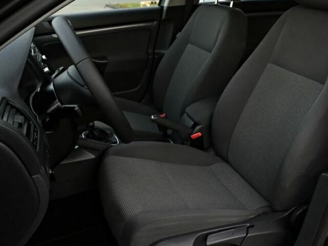 Серый Фольксваген Гольф, объемом двигателя 1.9 л и пробегом 238 тыс. км за 5299 $, фото 9 на Automoto.ua