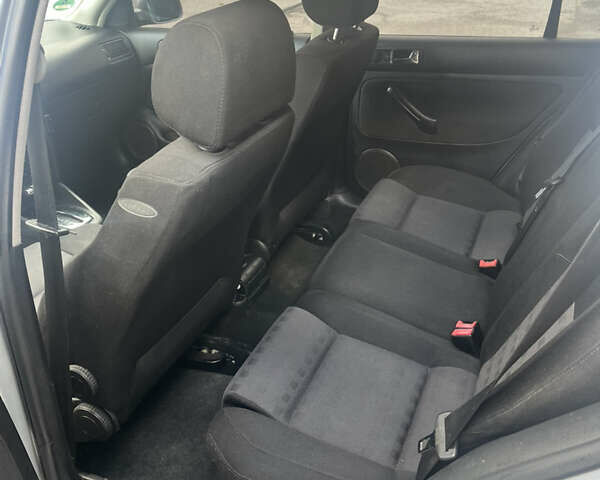 Серый Фольксваген Гольф, объемом двигателя 1.6 л и пробегом 279 тыс. км за 5300 $, фото 6 на Automoto.ua