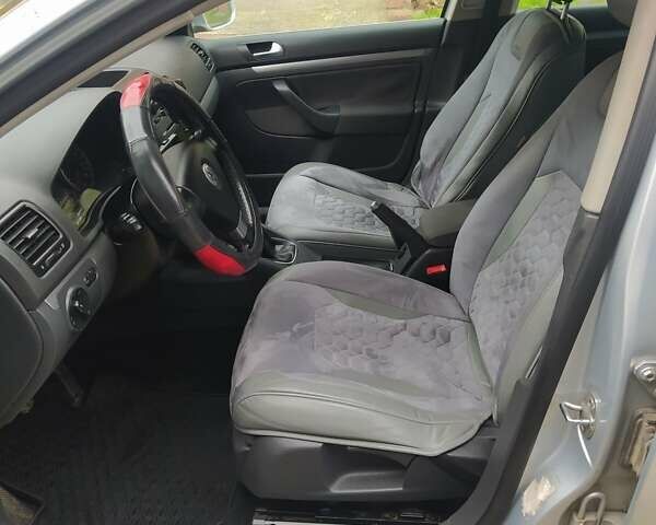 Серый Фольксваген Гольф, объемом двигателя 1.9 л и пробегом 280 тыс. км за 5200 $, фото 15 на Automoto.ua